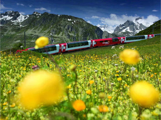 0035_Glacier Express im Sommer - Schoene Aussichten Touristik (c) STS